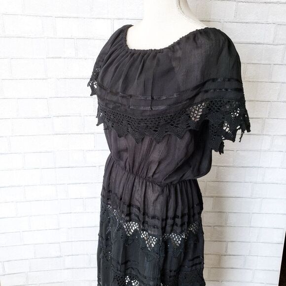 ON Off Shoulder Black with Crochet Details - Picture 2 of 5